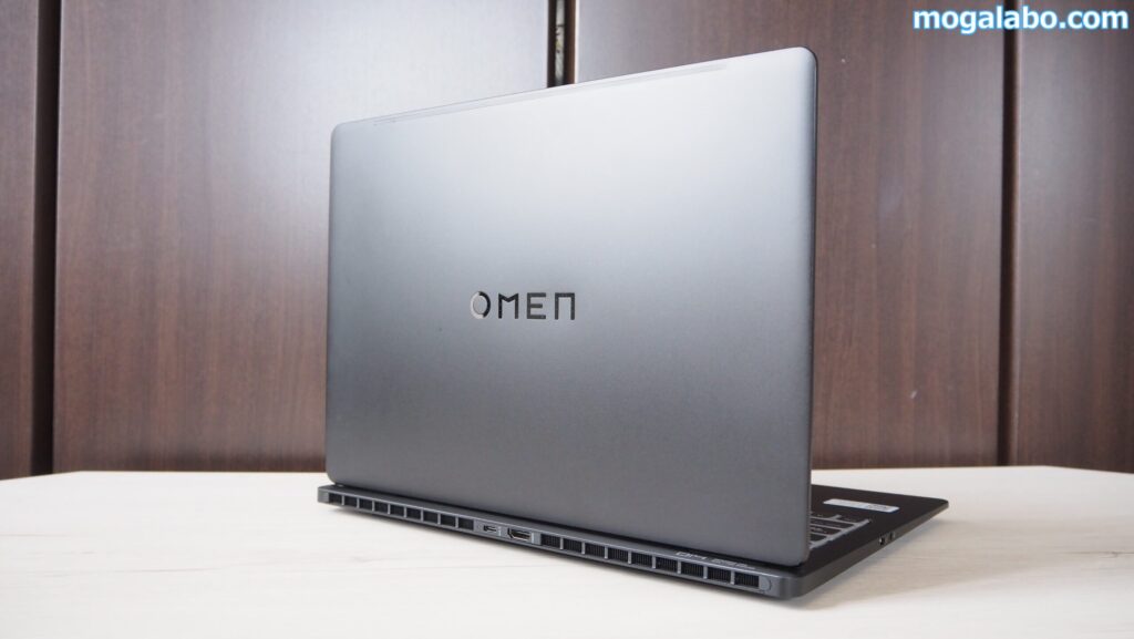 OMEN Transcend 14（14-fb0041TX）の外観をチェック