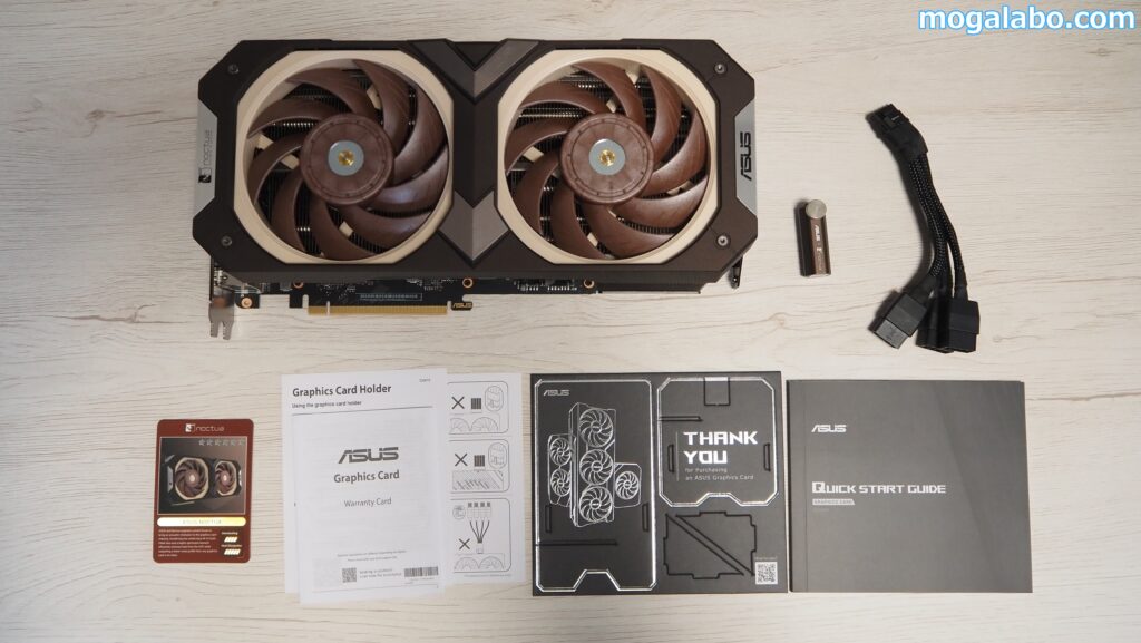 「GeForce RTX 4080 SUPER Noctua OC Edition」の付属品