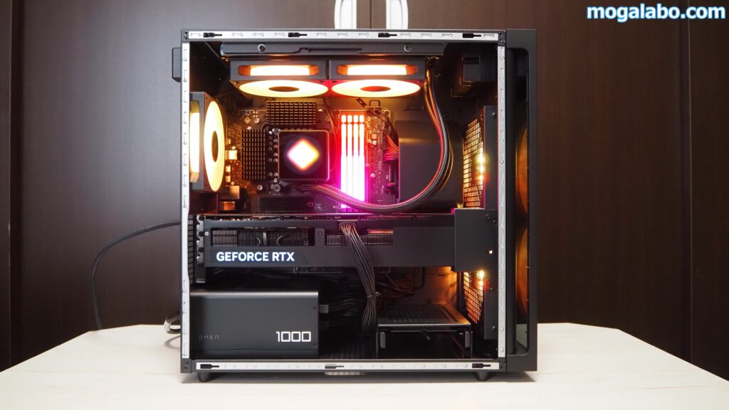OMEN 35Lはライティングに対応しているパーツが多いのが特徴