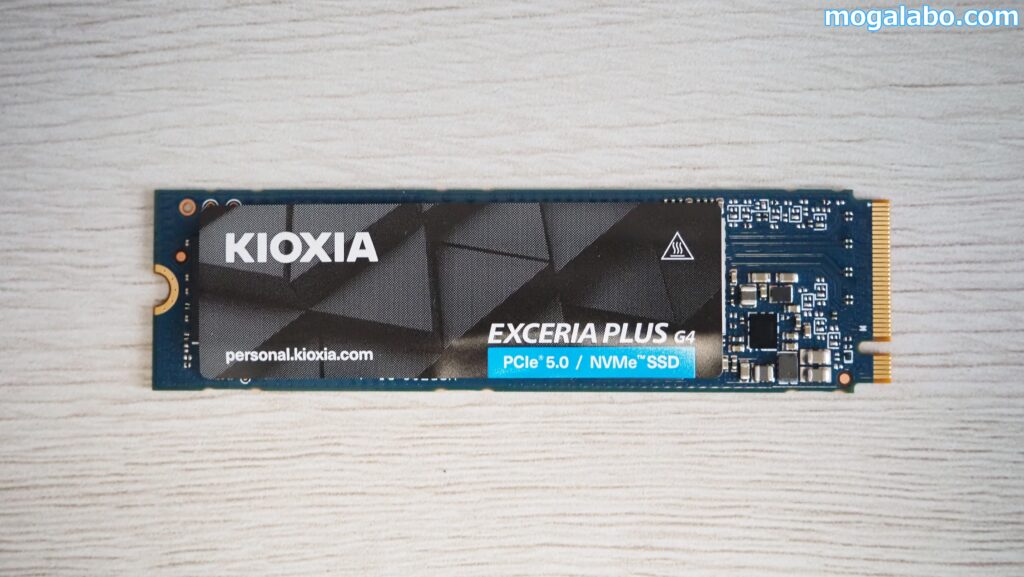 EXCERIA PLUS G4(2TB)の表面
