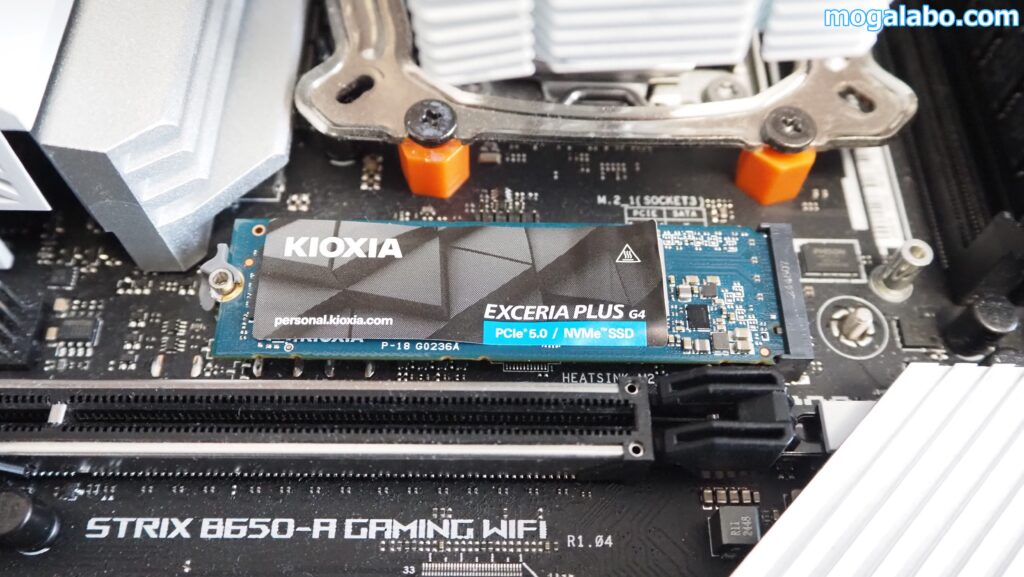 SSDのヒートシンクは外した状態で計測
