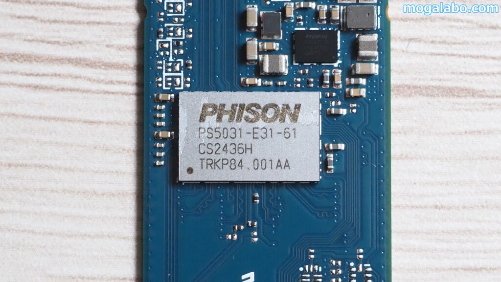 EXCERIA PLUS G4(2TB)のコントローラー