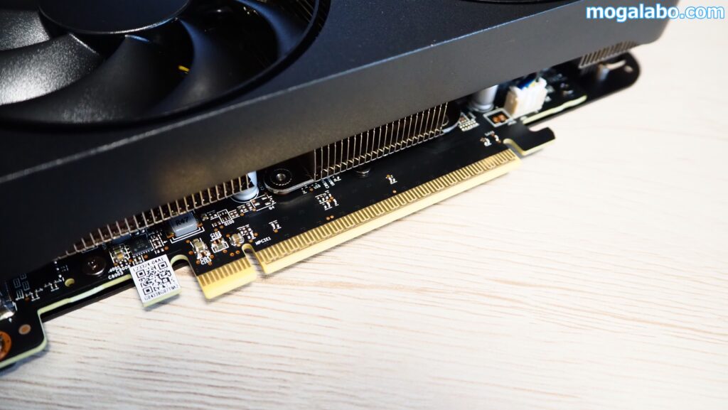 RD-RX9060XT-E16GB/DFのバスインターフェース