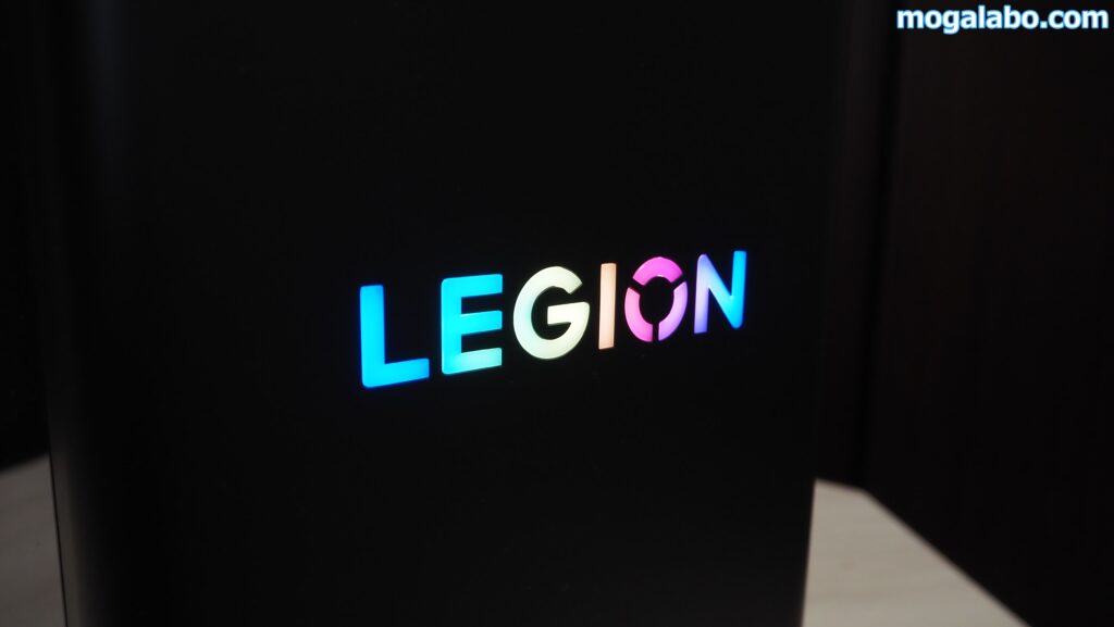 フロントパネルのLEGIONのロゴはARGBに対応