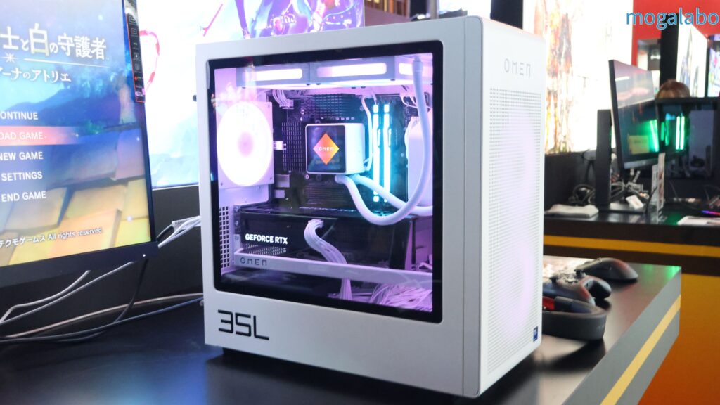 2.1インチの480×480液晶ディスプレイ