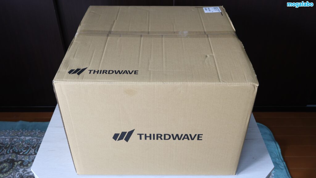 THIRDWAVE AD-R7X56B-01Wの梱包と付属品をチェック