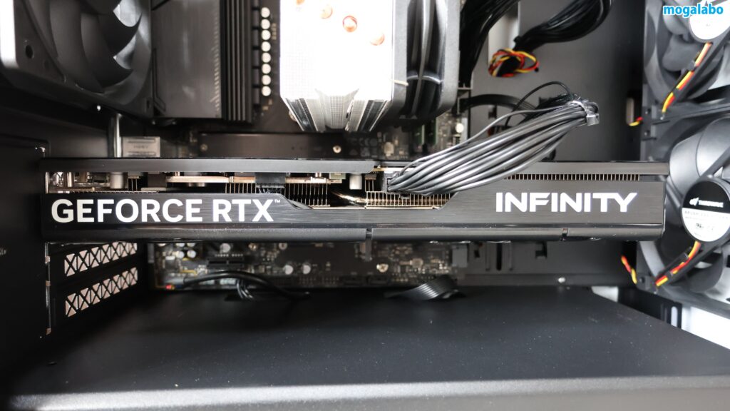 PALITのGeForce RTX 5070 Infinity 3 12GBを搭載